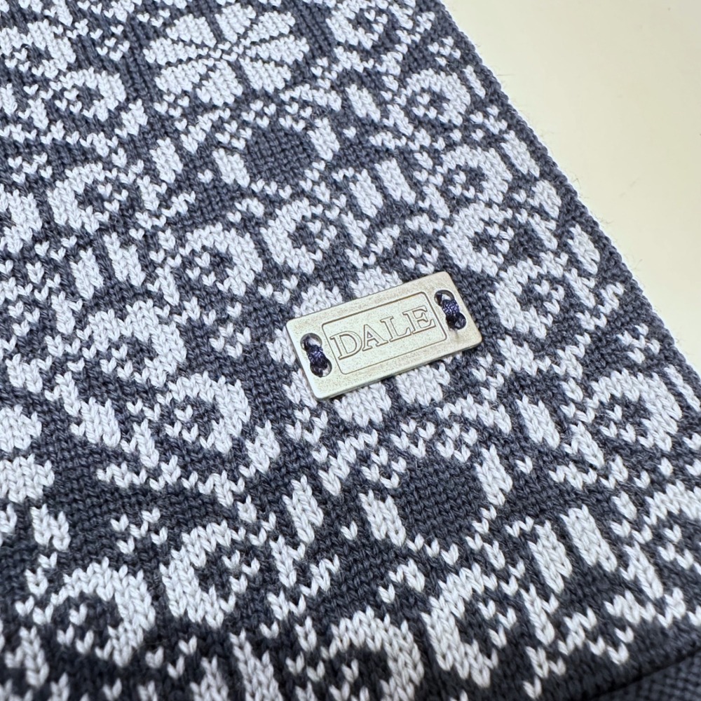 NEW Dale of Norway Otelie Scarf Navy White 100% Merino Wool Nordic Knit Luxury - Picture 3 of 7